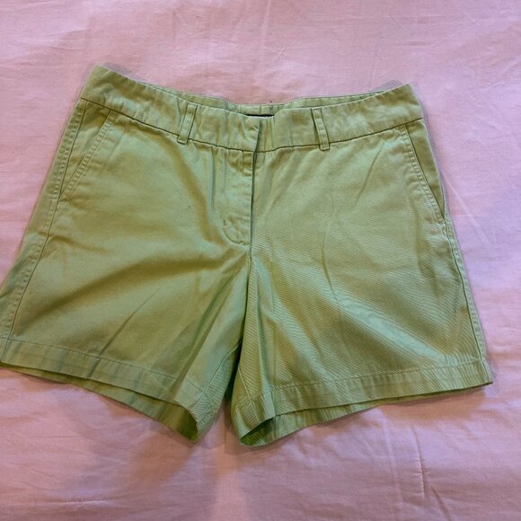 Vineyard Vines Women's Everyday Short Lime Green - Picture 1 of 5